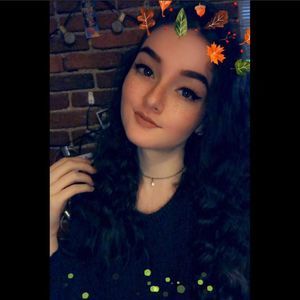 Meet your Posher, Hannah